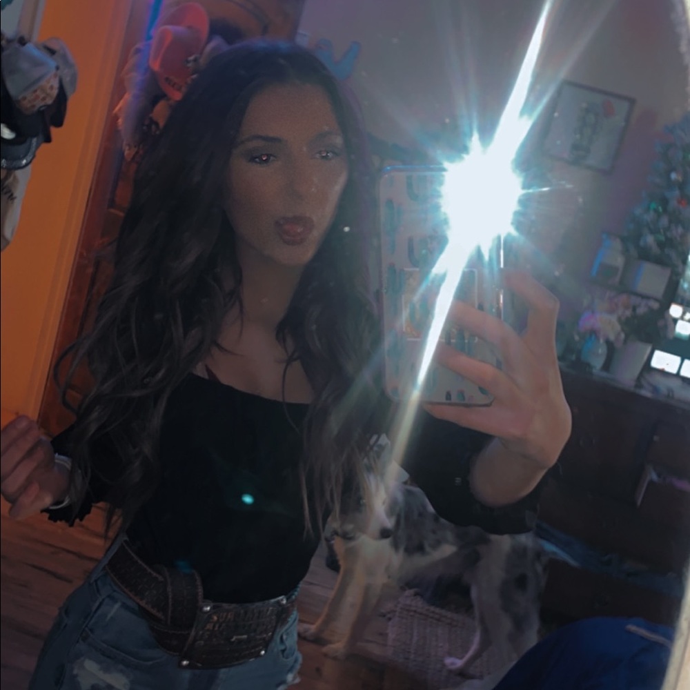 Meet your Posher, Dixie